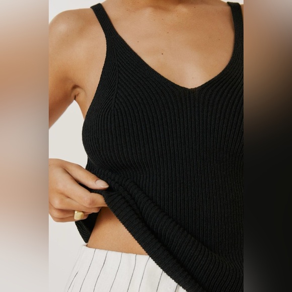 Maeve Tops - Maeve by Anthropologie Medium Black Ribbed Knit V-Neck Tank Top